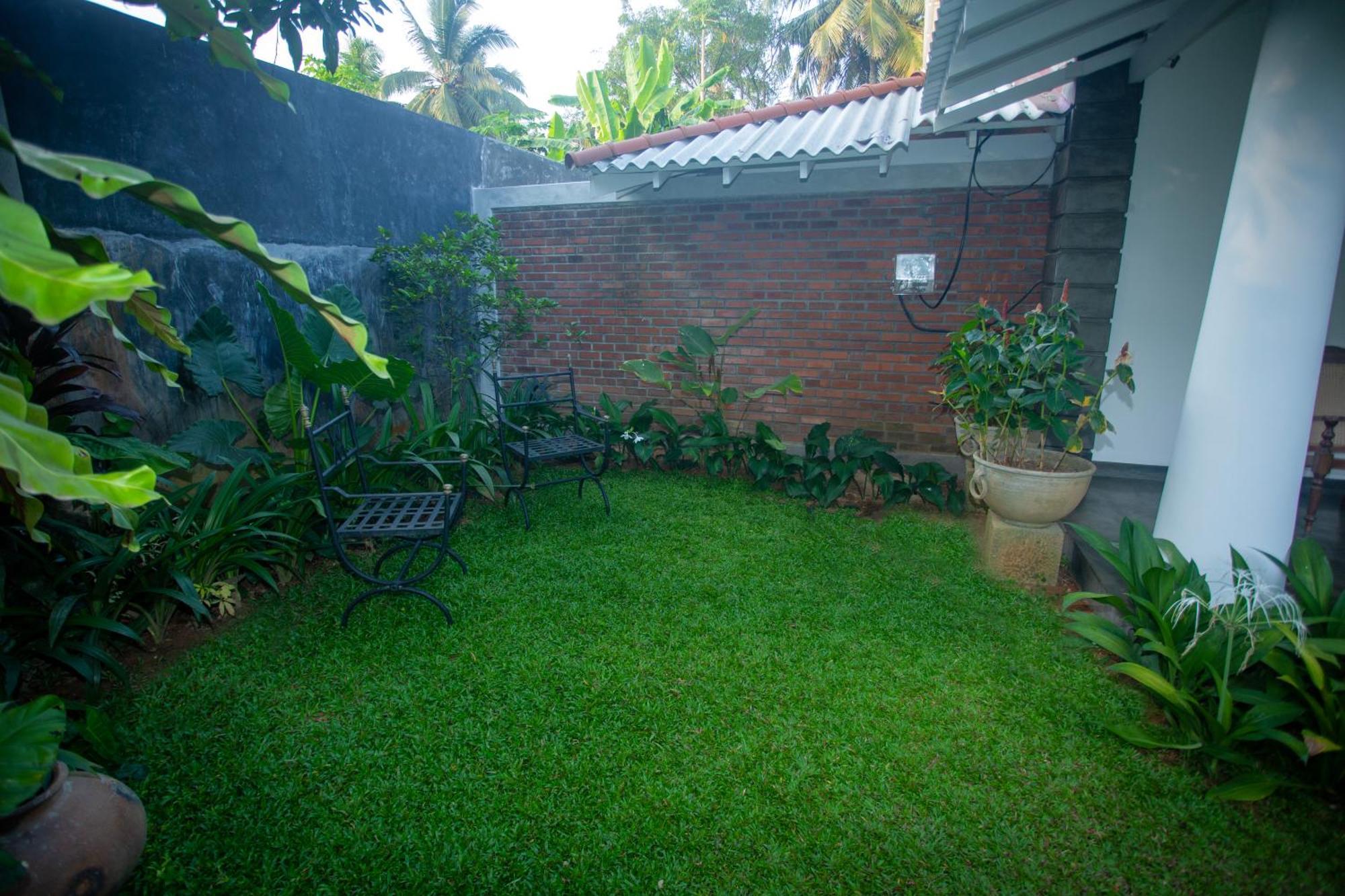 Dhyana Villa Ambalangoda  Exterior photo